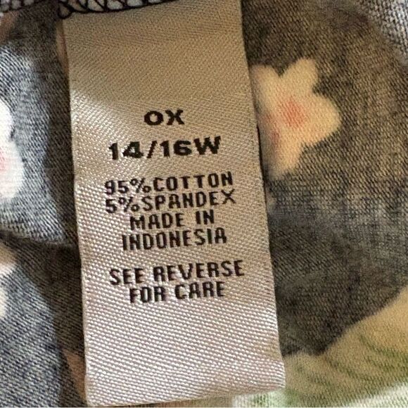 Catherines Black and Pink Floral Short Sleeve T-Shirt Women’s 14/16W. - Picture 8 of 10